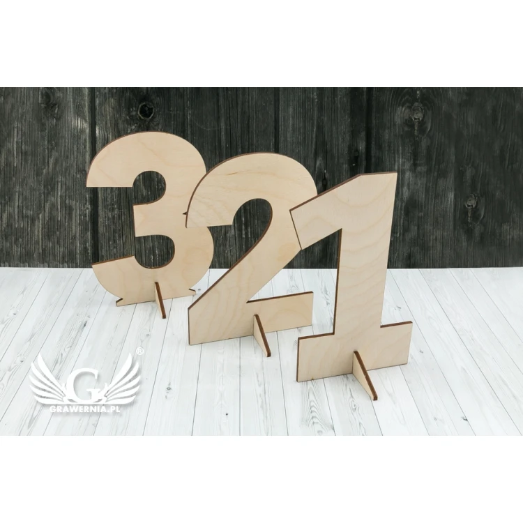 Cyfry na stojaczku wycinane laserem - wysokość 15cm - sklejka brzozowa 3mm - CL007 