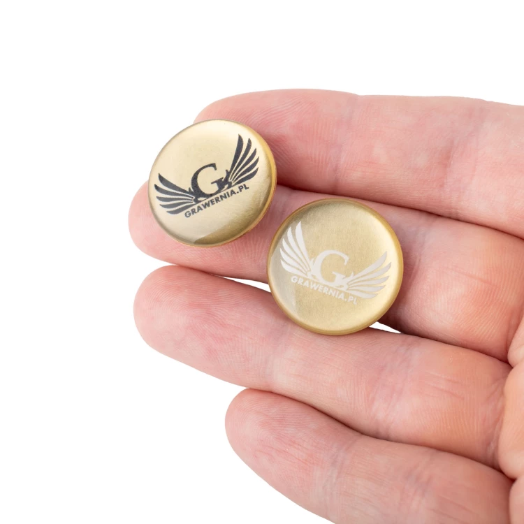Pinsy z mosiądzu surowego - wypukłe 3D doming - dowolne logo - PWD031