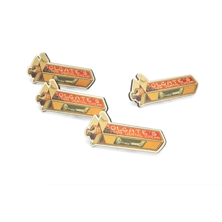 Przypinki/Pinsy mini z Twoim logo - wym: 39x18mm - laminat grawerski - PS047