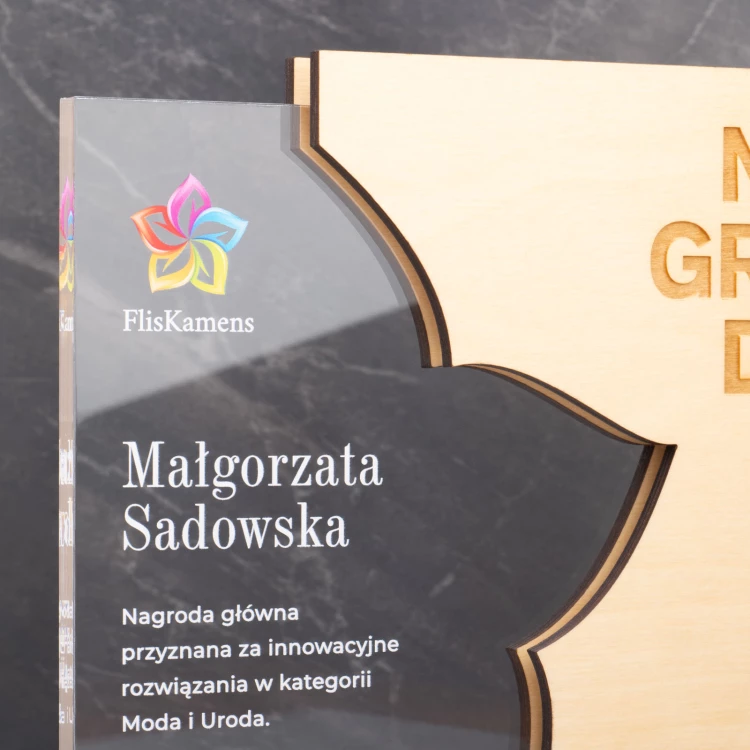 Statuetka akrylowa z drewnianymi elementami - jubileuszowa nagroda dla firmy - wys. 22cm - DTA106