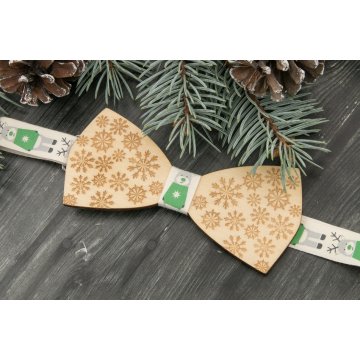 Świąteczna mucha grawerowana laserem - płatki śniegu 2 - MDR038
