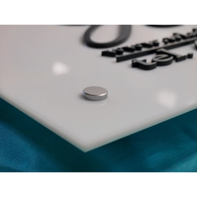 SZYLD Z WYPUKŁYM LOGO TWOJEJ FIRMY - SZ022 - wym. 700x450mm
