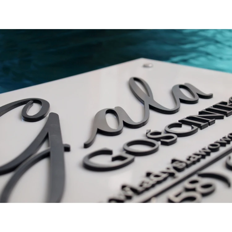 SZYLD Z WYPUKŁYM LOGO TWOJEJ FIRMY - SZ022 - wym. 700x450mm