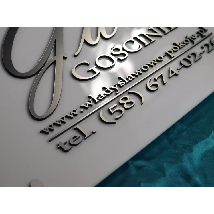SZYLD Z WYPUKŁYM LOGO TWOJEJ FIRMY - SZ022 - wym. 700x450mm