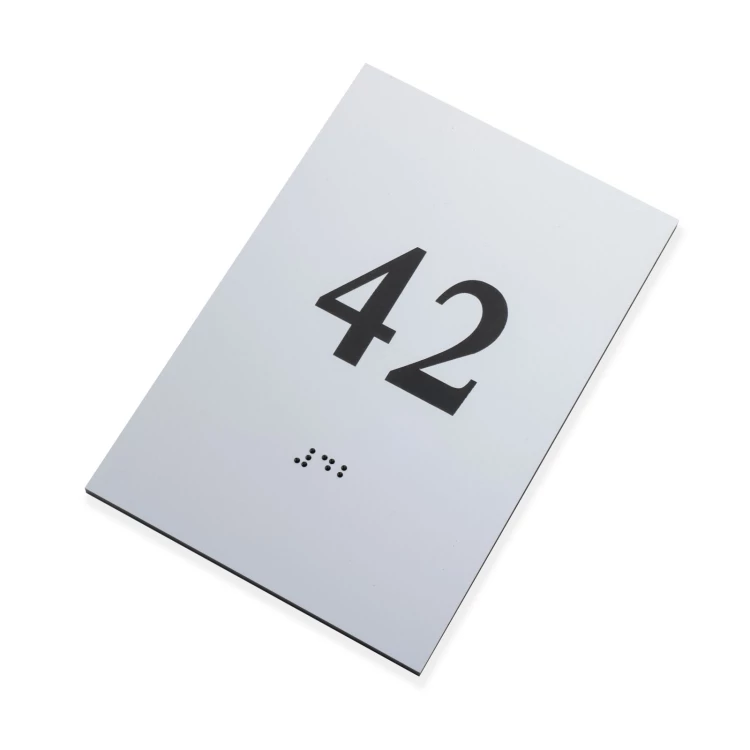 Tabliczka z pismem Braille'a - srebrny laminat grawerski 3mm - wym. 100x150mm - TAB551