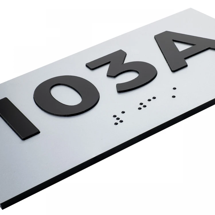 Tabliczka z wypukłą numeracją i pismem Braille'a  - laminat srebrny - wym. 150x80mm - TAB508