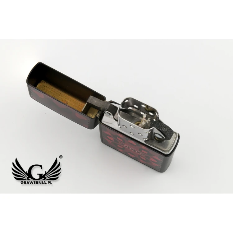 Zapalniczka ZIPPO Heart Spade - ZIP043